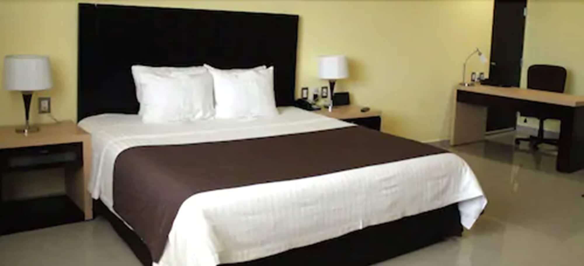 Hipico Inn Hotel Poza Rica Extérieur photo