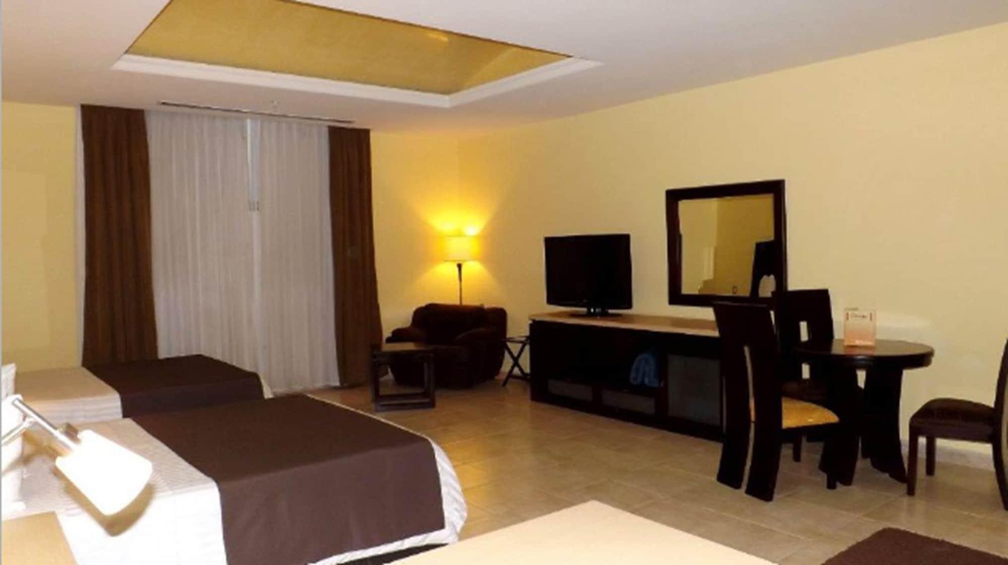 Hipico Inn Hotel Poza Rica Extérieur photo