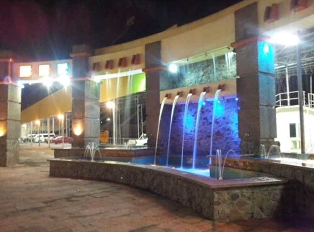 Hipico Inn Hotel Poza Rica Extérieur photo