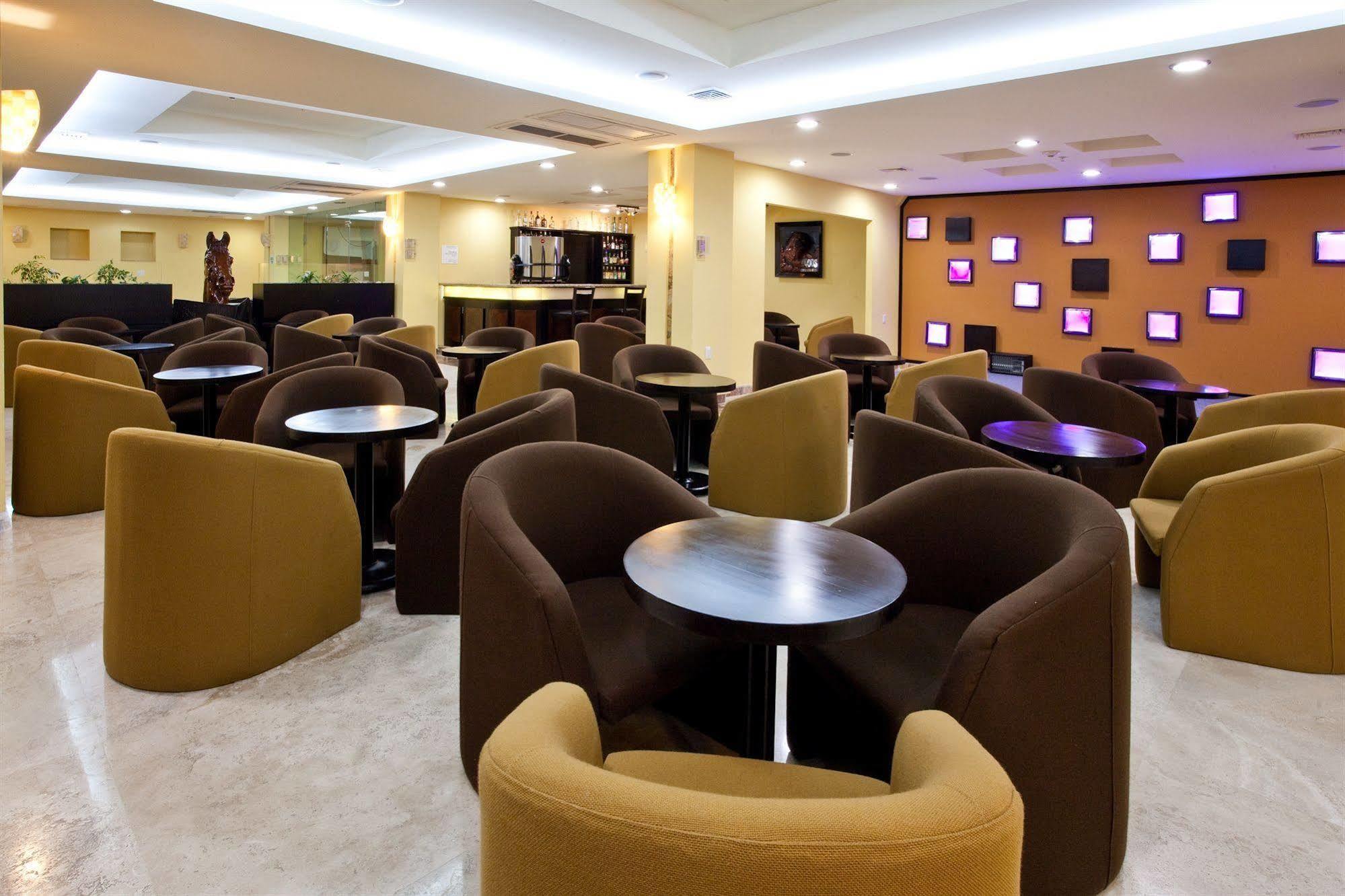 Hipico Inn Hotel Poza Rica Restaurant photo